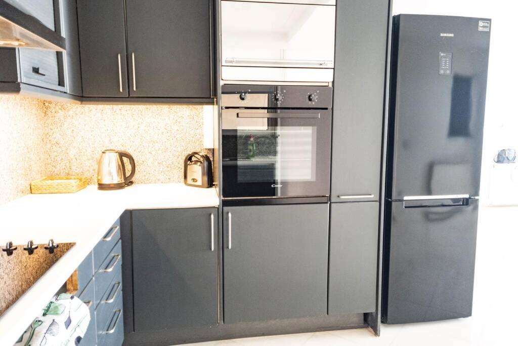 Appartamento 1, Kotzia Str. & Poseidonos Avenue, Alimos Atene Esterno foto